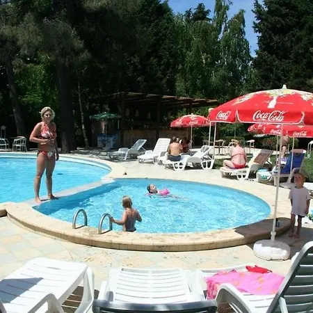 Готель Oasis Park - New Managment