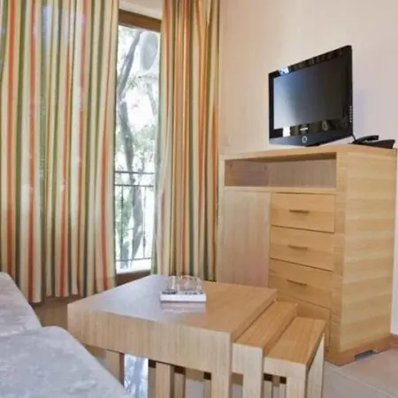 Oasis Park - New Managment Готель Несебир