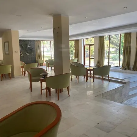 Готель Oasis Park - New Managment