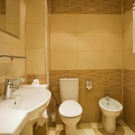 Готель Oasis Park - New Managment