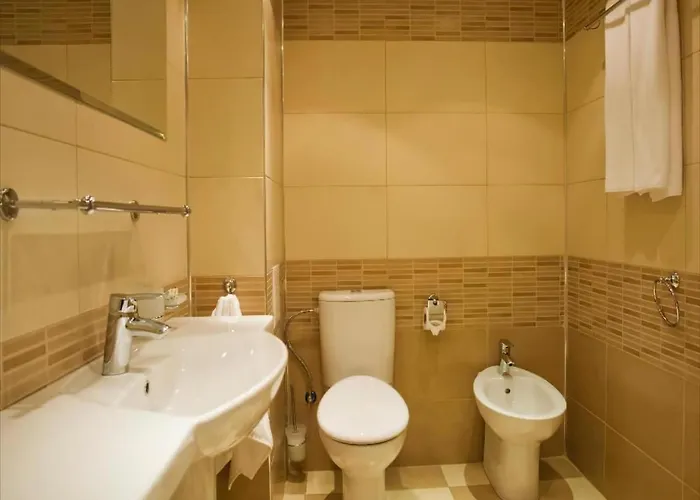 Hotel Oasis Park - New Managment